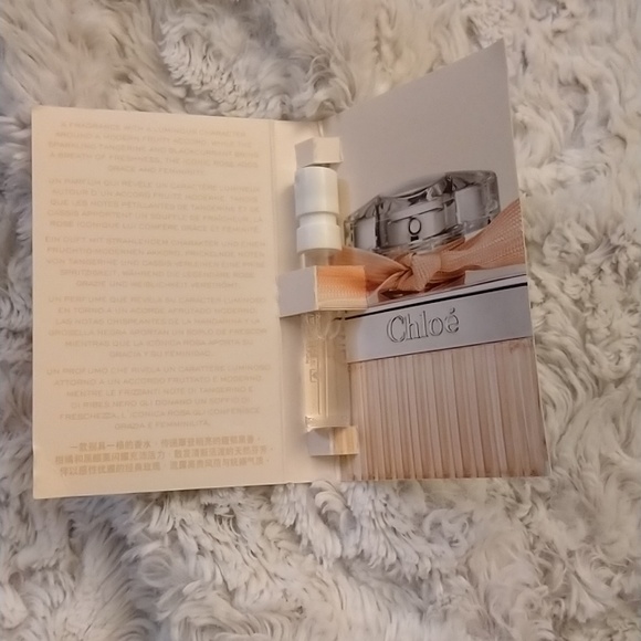 Chloe Sampler Card - Picture 2 of 4